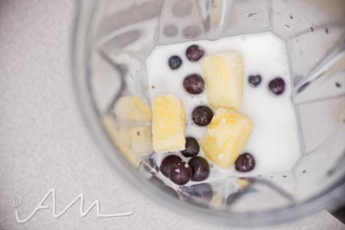 pineappleblueberrysmoothie-2