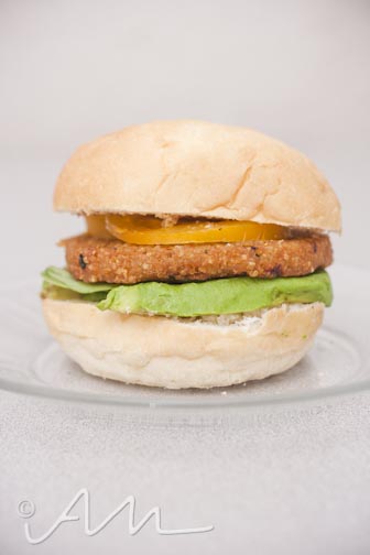 hilaryseatwellveggieburger-7